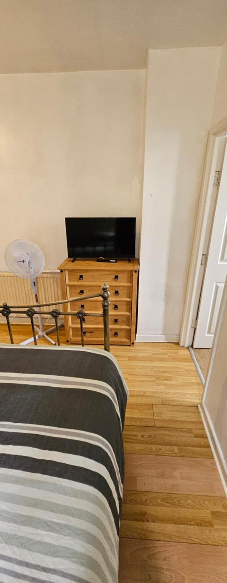 No Frills & Nothing Fancy 1 Bed Studio City Centre Cardiff Zewnętrze zdjęcie