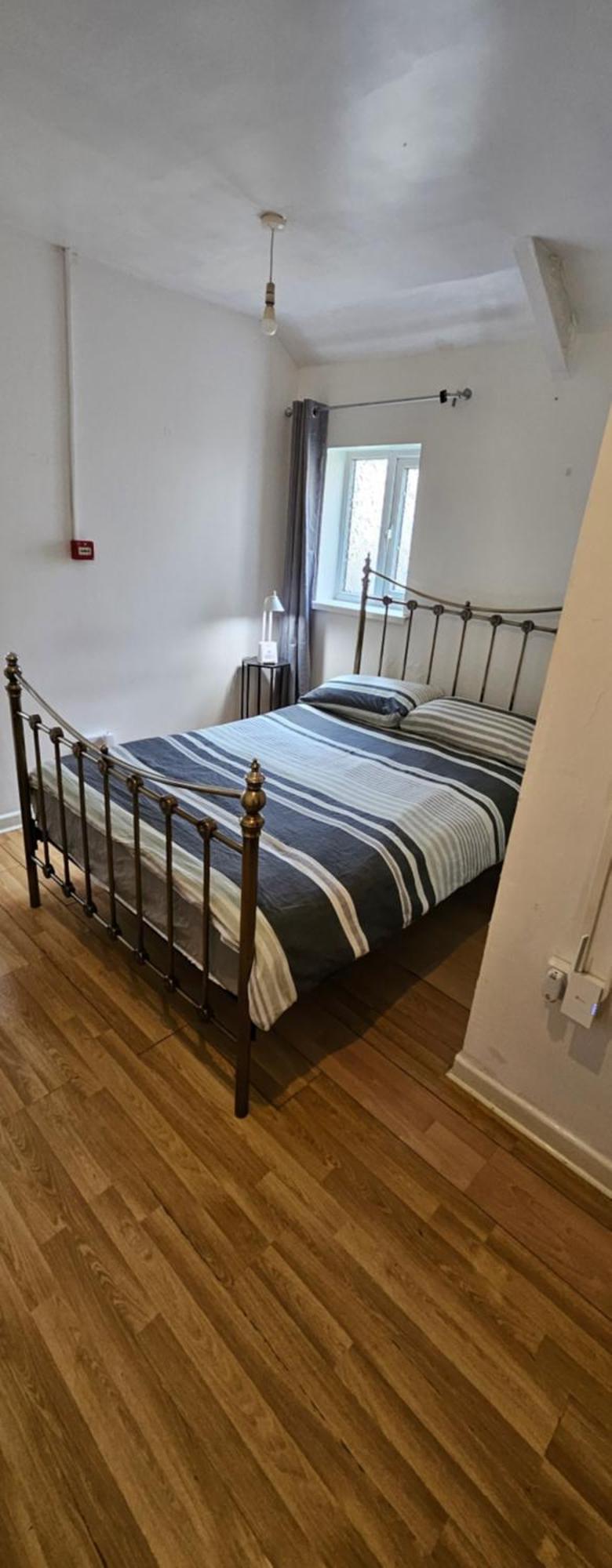 No Frills & Nothing Fancy 1 Bed Studio City Centre Cardiff Zewnętrze zdjęcie